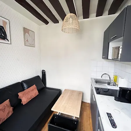 164 - Charming Studio In Center Of Paris-2